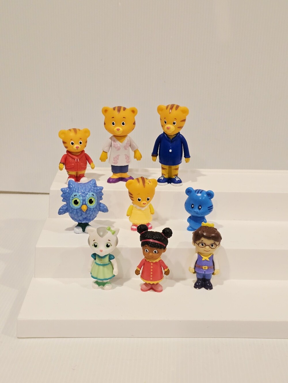 PBS Daniel Tiger's Neighborhood Deluxe Figure Set